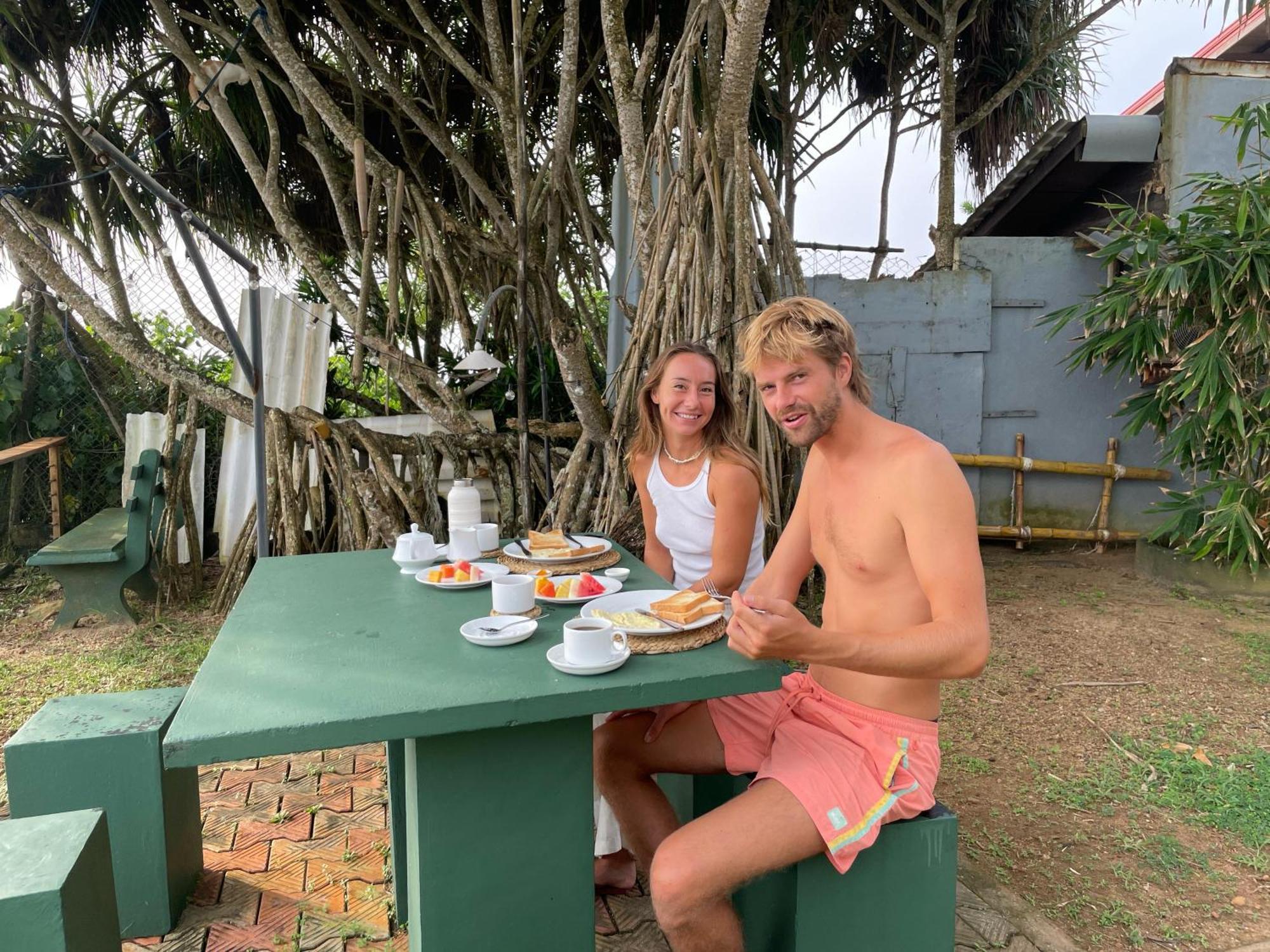Kenno'S Korner Hotel Weligama Bagian luar foto