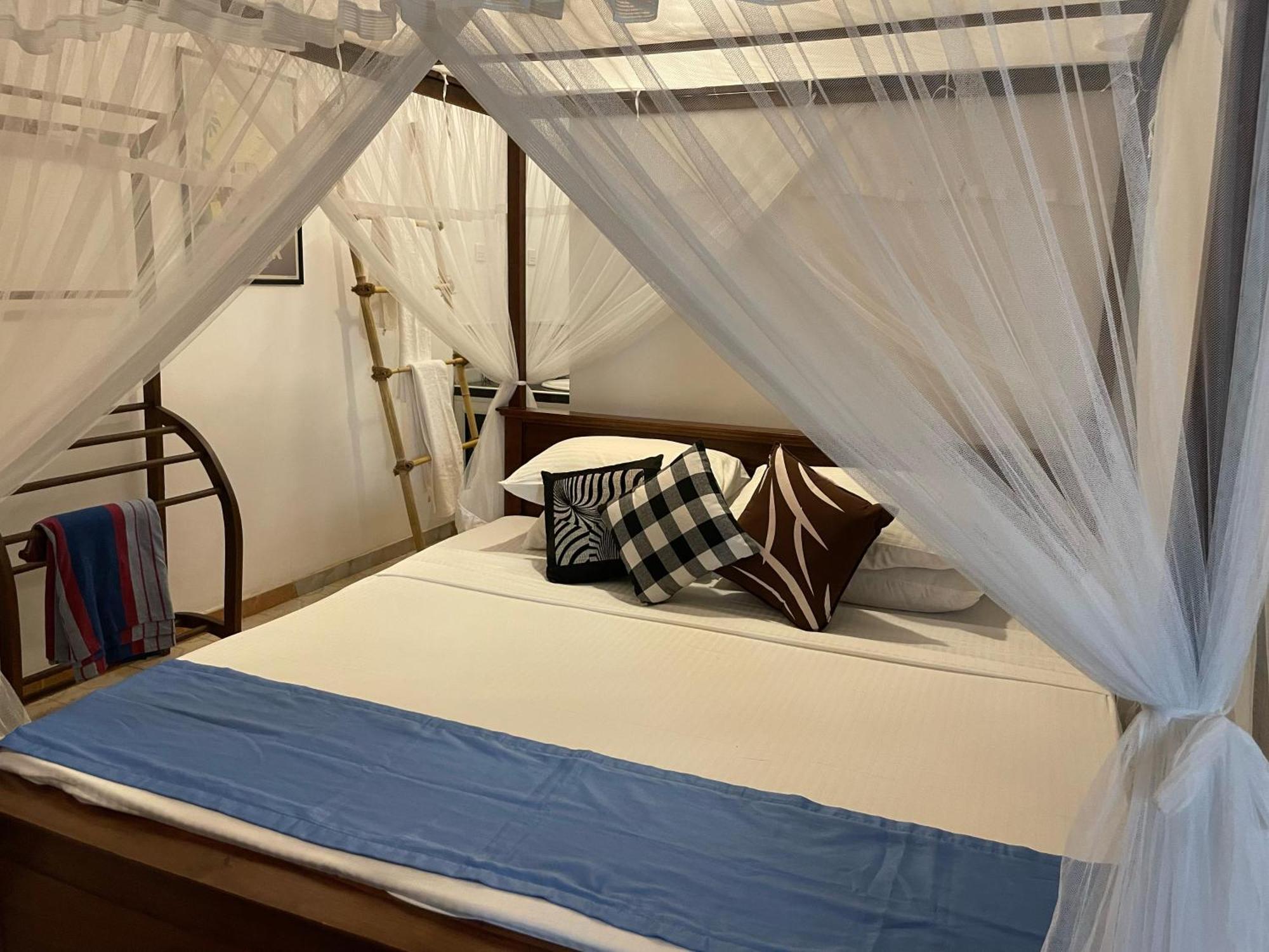 Kenno'S Korner Hotel Weligama Bagian luar foto