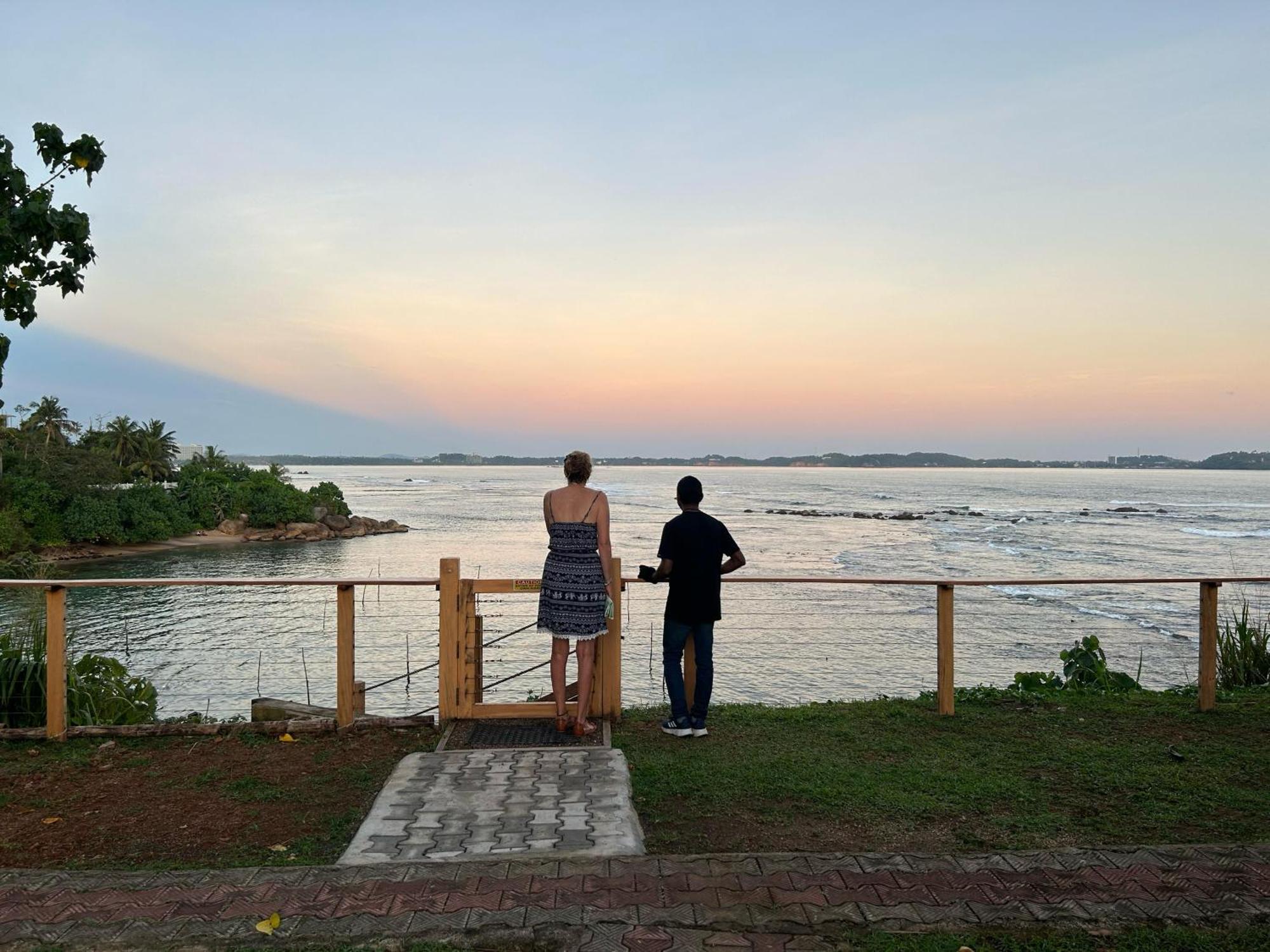 Kenno'S Korner Hotel Weligama Bagian luar foto