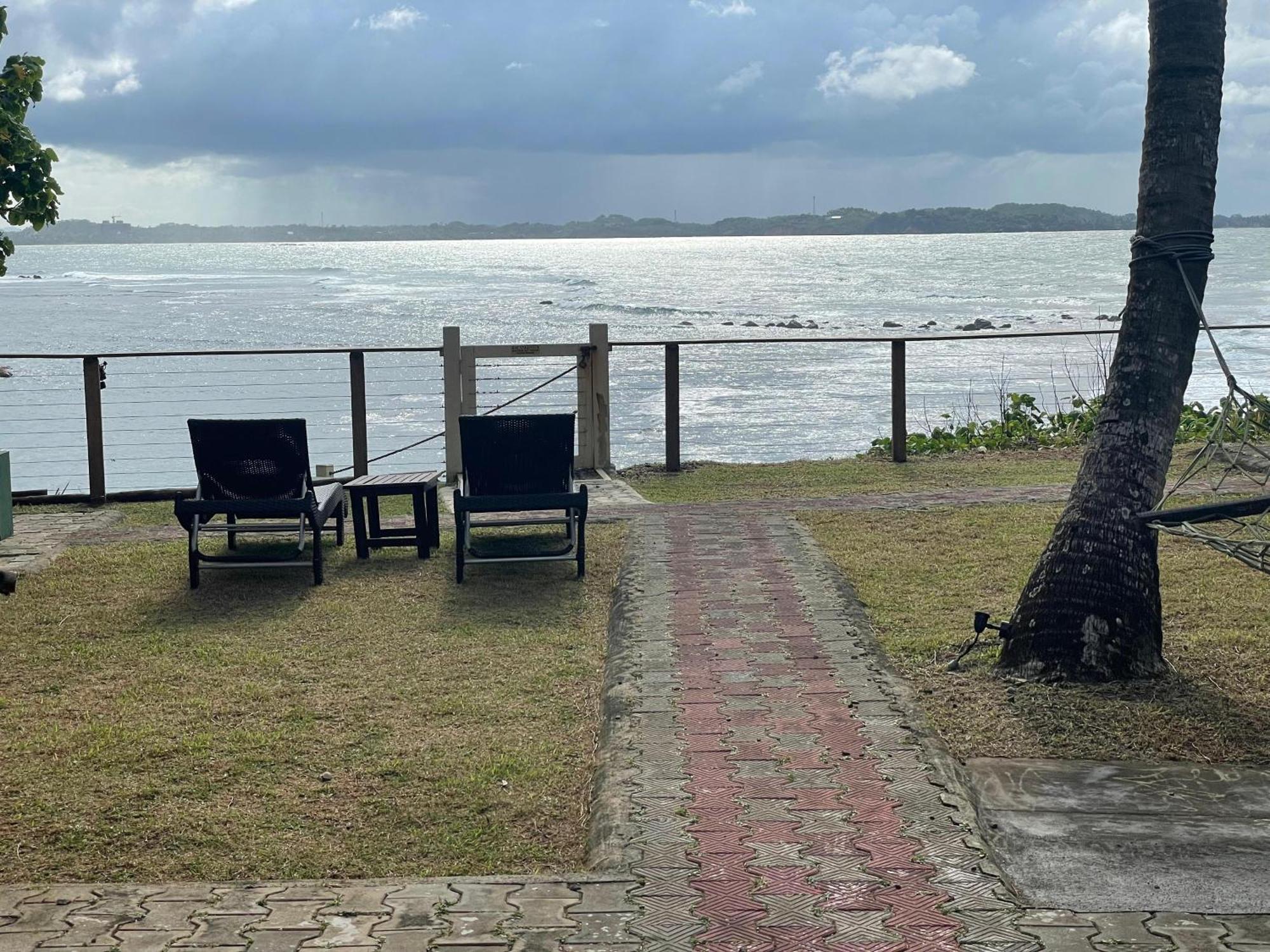 Kenno'S Korner Hotel Weligama Bagian luar foto